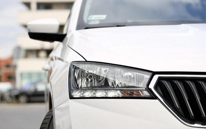 Skoda Fabia cena 46900 przebieg: 96030, rok produkcji 2020 z Sandomierz małe 301